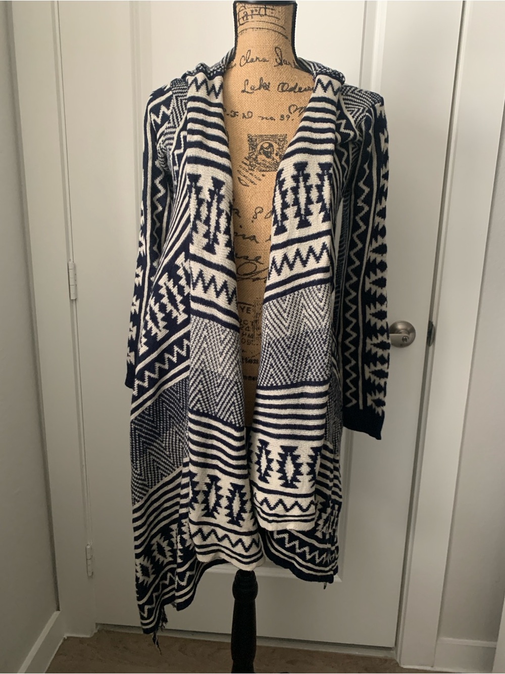 Verty Dark Blue & Tan Aztec Design Long Open Front Cardigan Size S